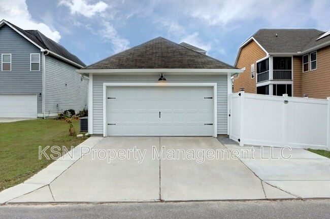 Photo - 205 Clearwater Cir