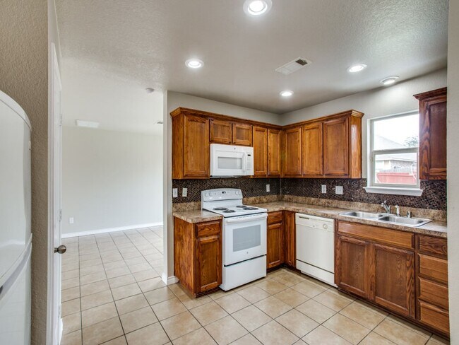 Photo - 1208 Boxwood Dr