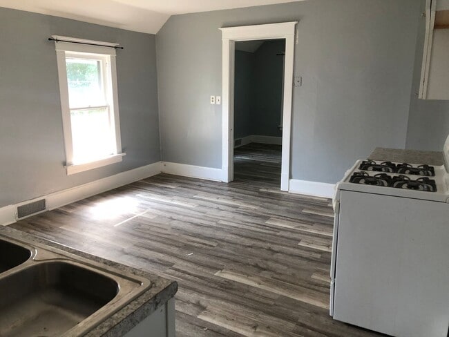 Photo - 930 42nd St Unidad 2