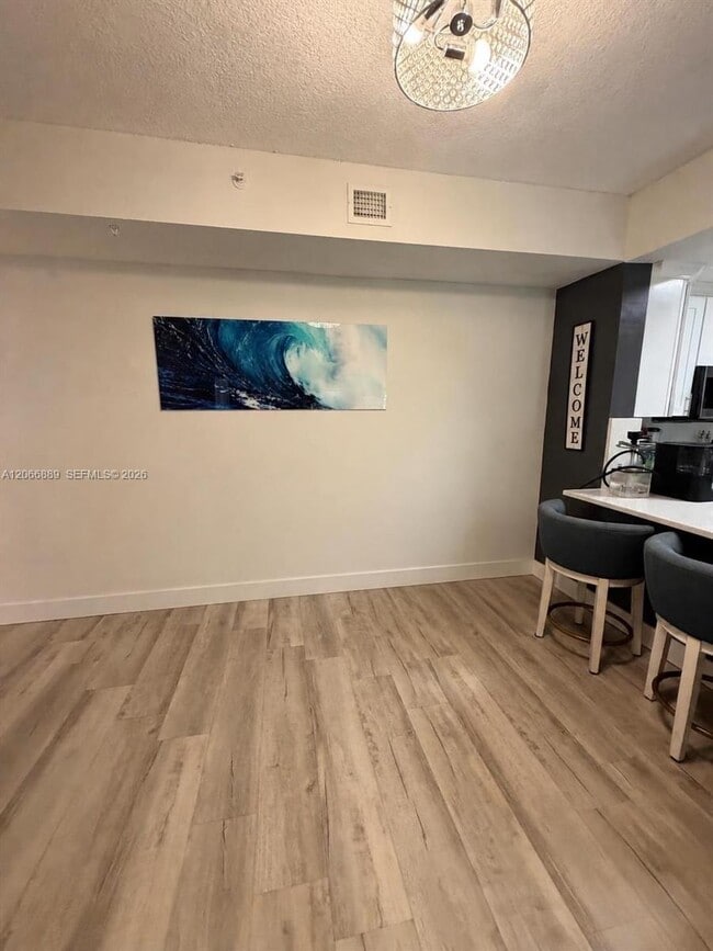 Photo - 6960 SW 39th St Unidad E102