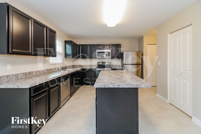 Photo - 180 Fieldspar Ln
