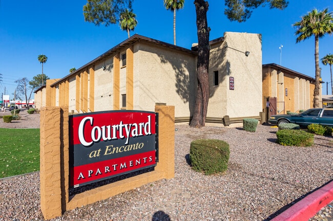 Courtyard at Encanto Apartments