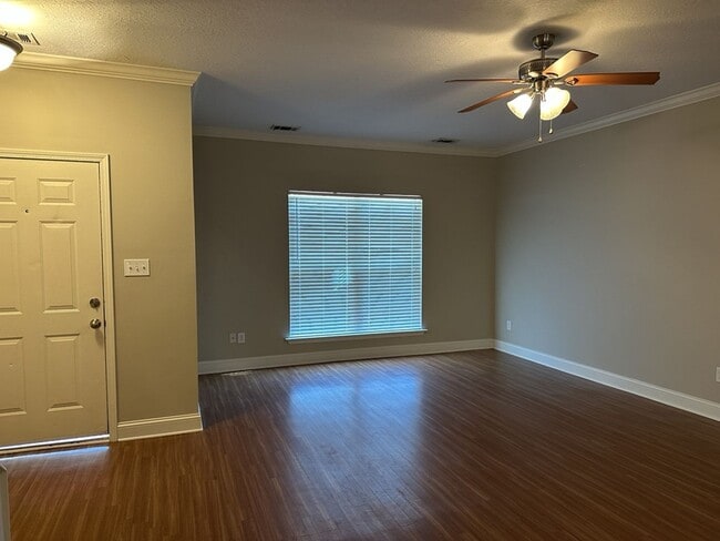 Photo - 273 Vining Way