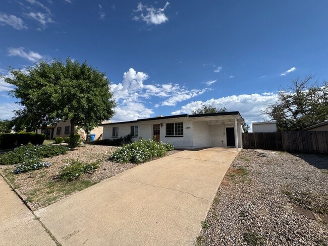 Building Photo - 3BR/2BA 1,603 sq.ft. rental in Sierra Vist...
