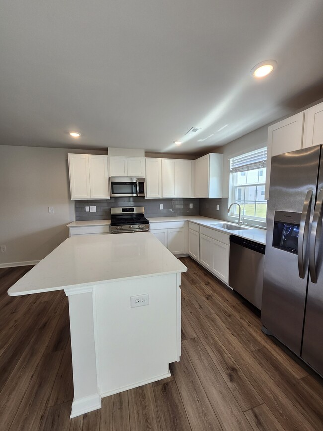 Photo - 712 Peyden Ln
