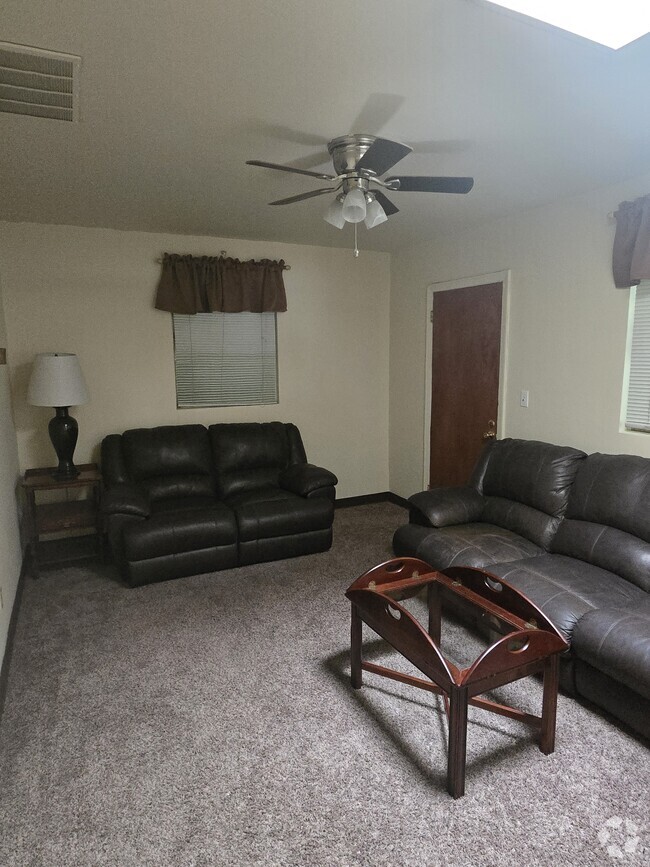 Building Photo - 1216 University Ave Unit #3 Rental