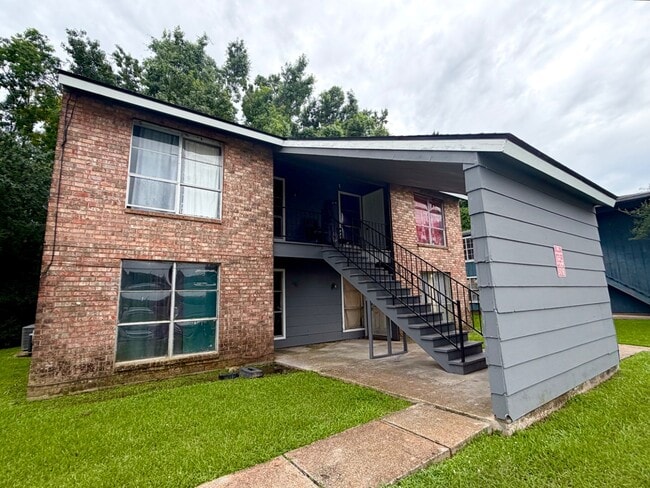 506 Marigny Cir