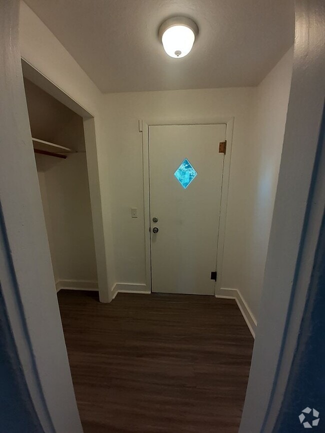 Building Photo - K300OH Unit #1 Rental