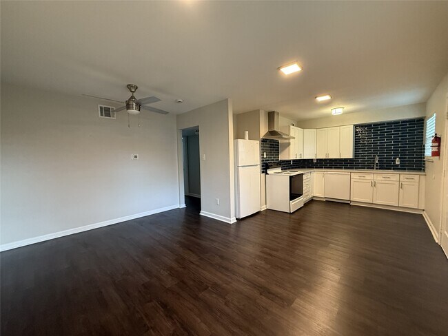 Photo - 1824 Thonig Rd