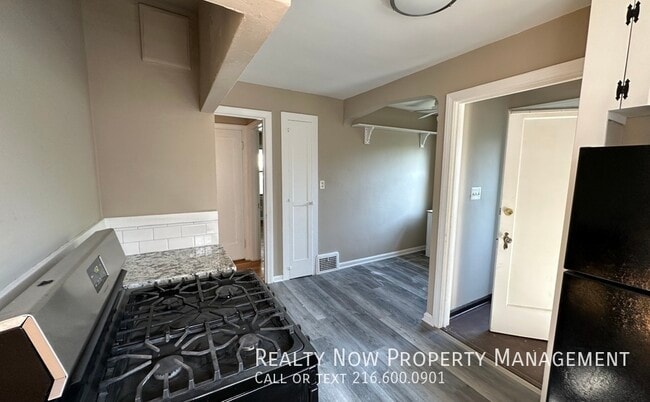 Photo - 18224 Winslow Rd Unit 2