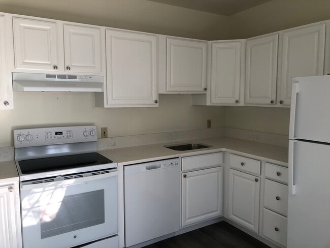 Building Photo - 401 Berkley Rd Unit 1