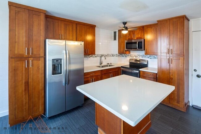 Photo - 1440 Ward Ave Condo