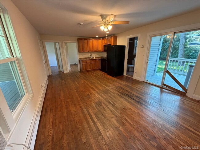 Photo - 20 Pitts Ave