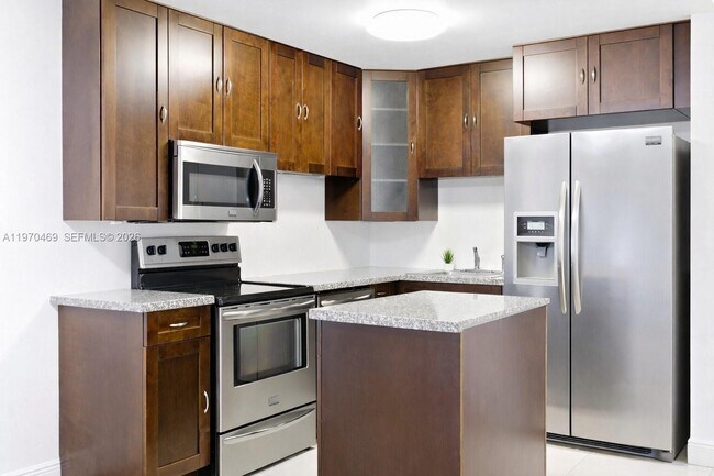 Photo - 3001 SW 2nd St Unit 111C