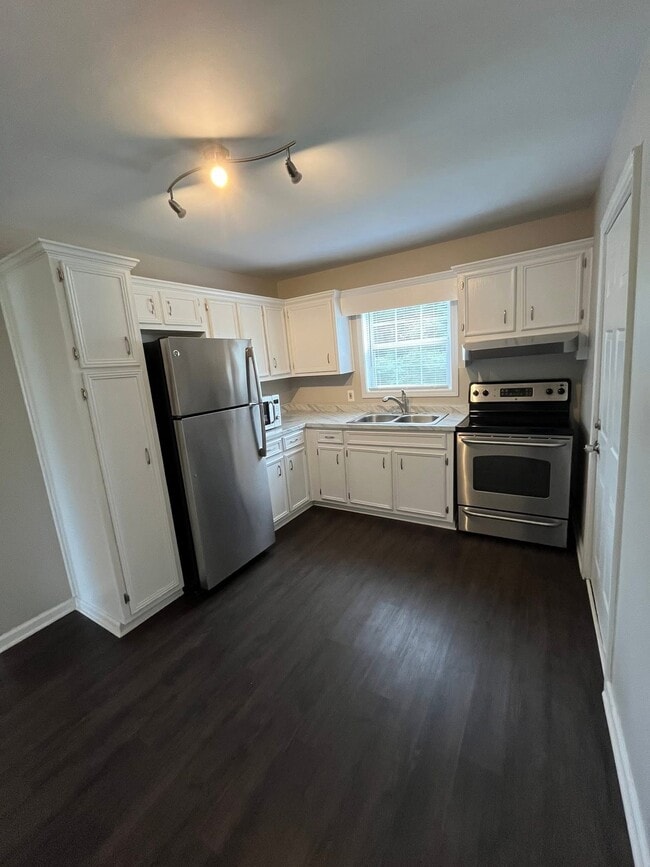 Photo - 314 Snowden Dr