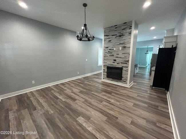 Photo - 1109 Reutlinger Ave