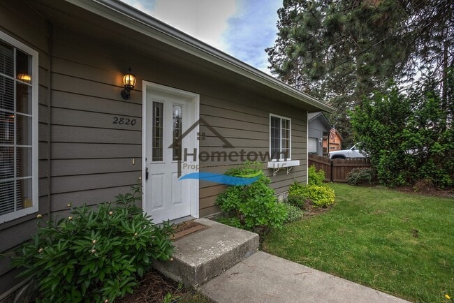 Photo - Very Nice 2 Bed Home with Fully Fenced Bac...