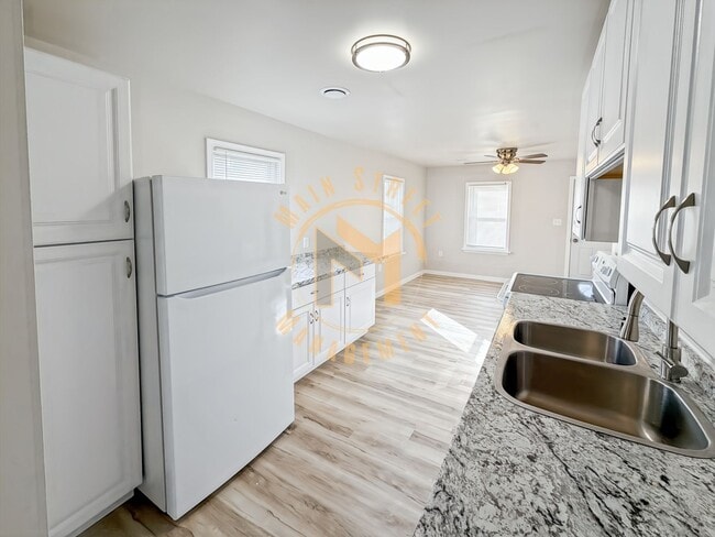 Photo - 2 Bed 1 Bath Single Family Home