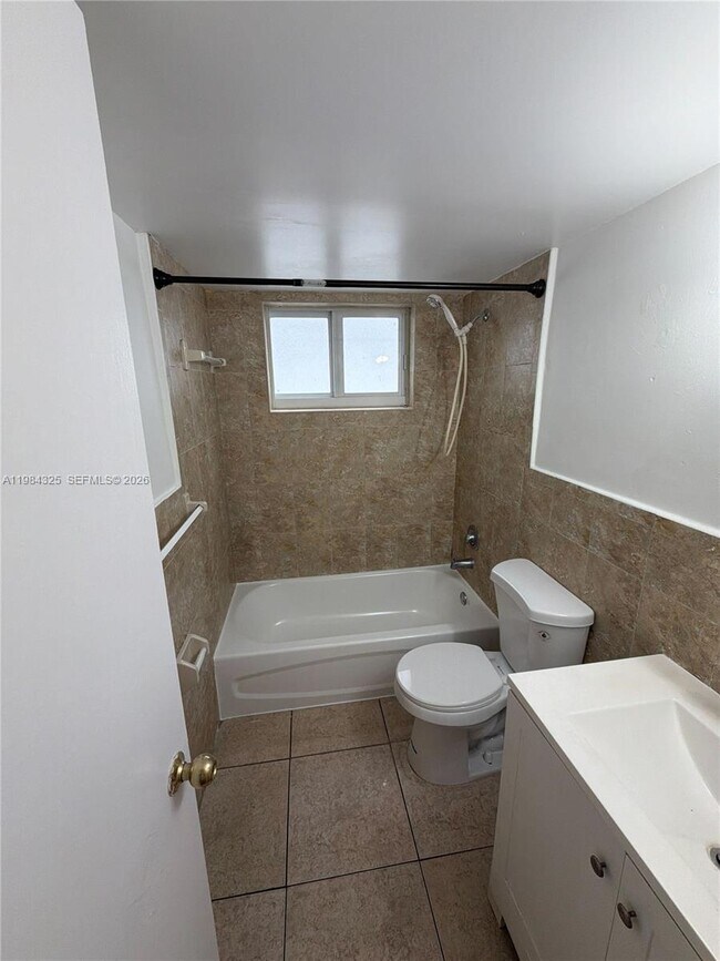 Photo - 1621 NW 16th Ave Unit 1