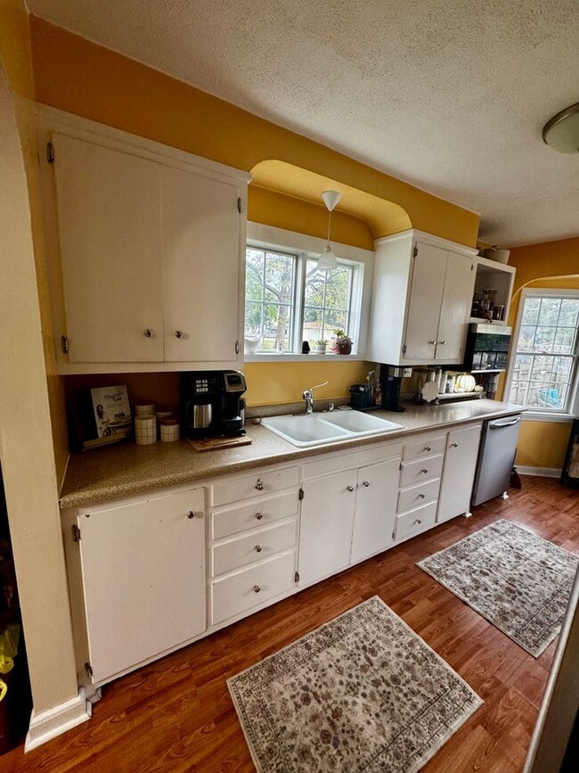 Photo - Adorable Home For Rent!