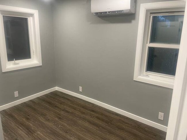 Photo - 6929 Ellis Ave S