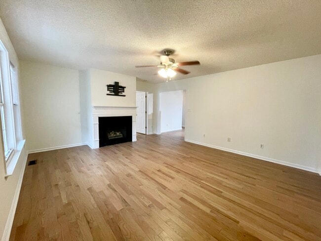 Photo - 5501 Heraldy Ct