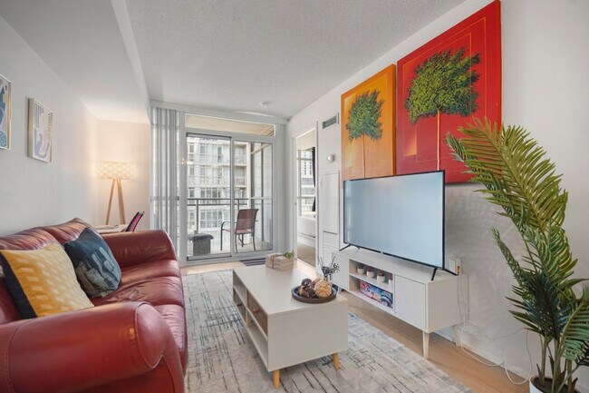 Photo - 21 Iceboat Terr Unit SI ID1521030P