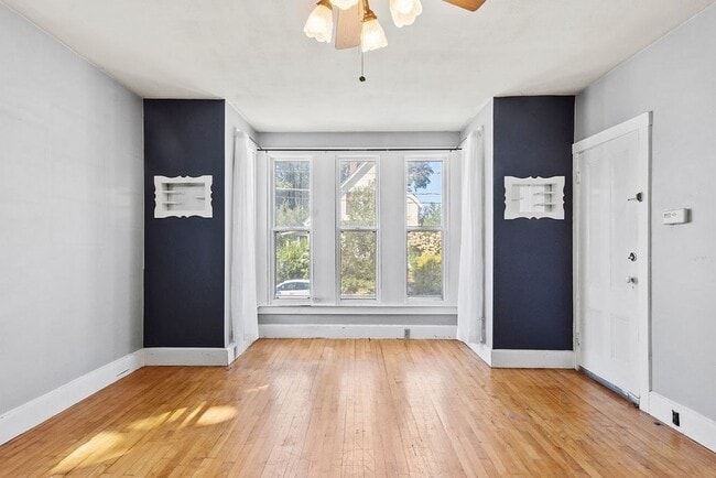 Building Photo - 166 Grafton St Unit 1