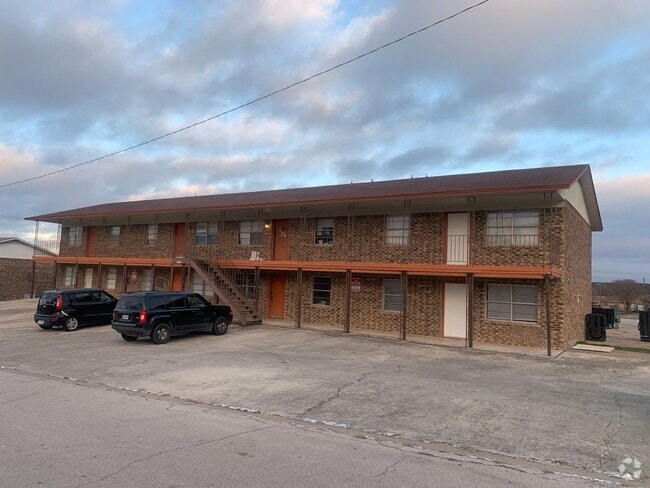Building Photo - 611 Sunset Ln Rental