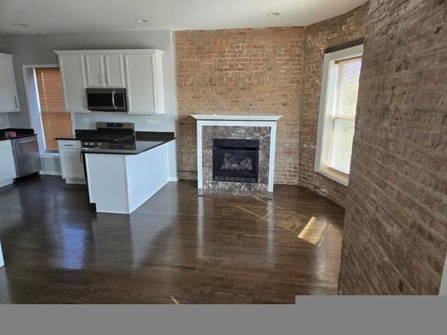 Photo - 5900 S Prairie Ave