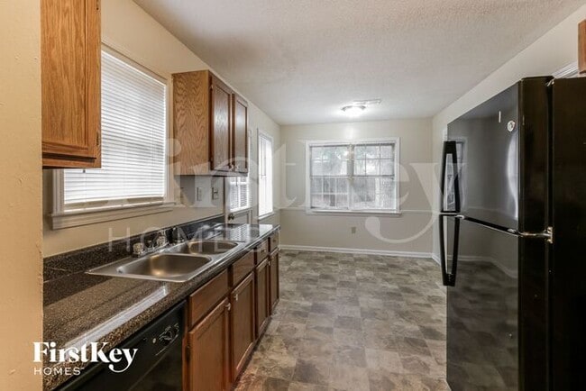 Photo - 6347 Scarletcrest Ln
