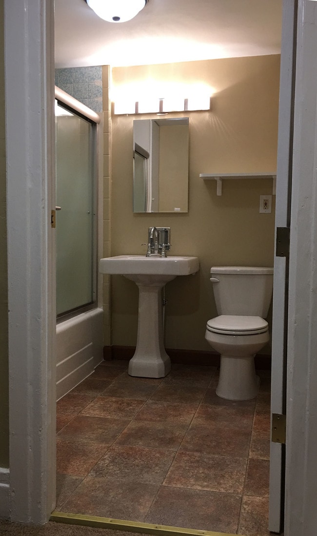 BATHROOM - 133 Curry Ave Unit 2