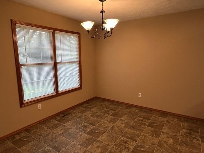Photo - 3 Bedroom with Large Covered Deck in southwest Springfield