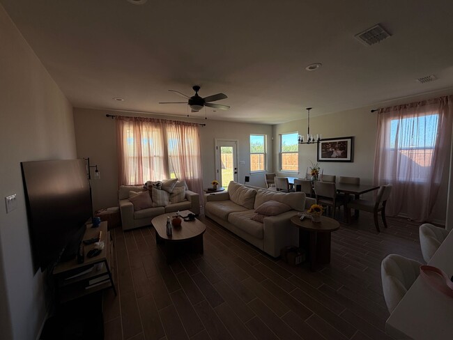 Photo - 2256 Grove Ln