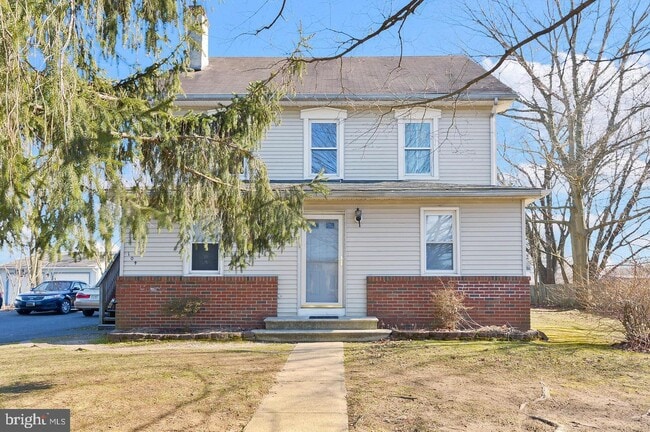 Building Photo - 104 Market Pl Unit 104 Rental