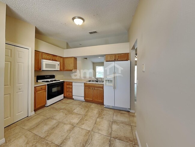 Photo - 13404 Silver Leaf Cir