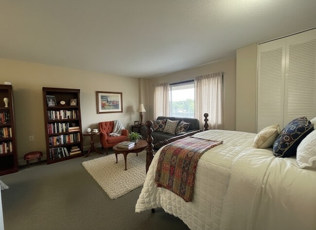 STUDIO - Presbyterian Apartments