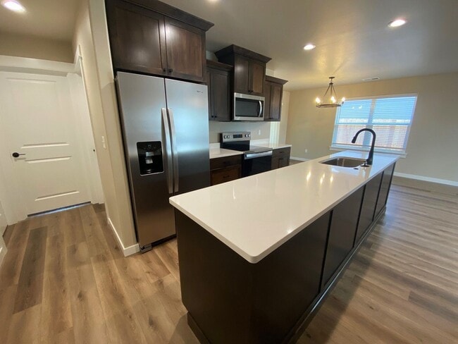 Photo - ~Brand New House in Oakland~