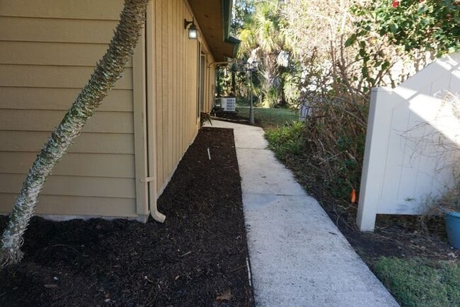 Photo - 3/2 Single Story Duplex with Garage