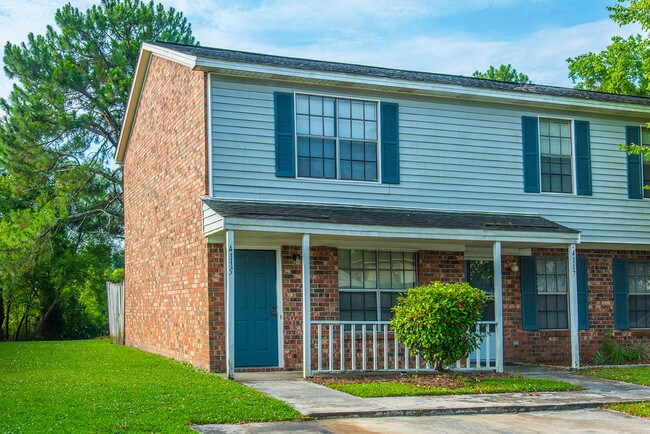 Northlake Townhomes - Northlake Townhomes