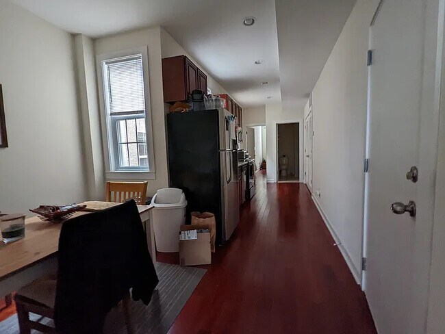 Photo - 2631 W Girard Ave Unidad 3