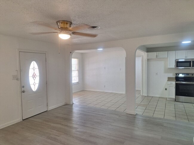 Photo - Spacious 4-Bedroom Retreat