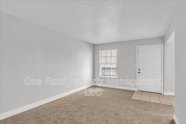 2000 Chateau Dr