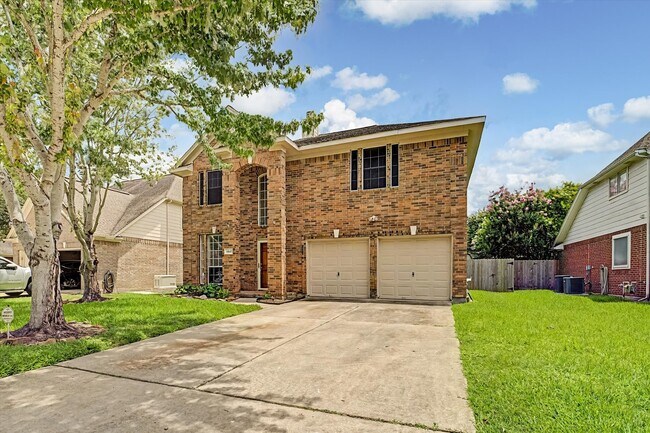 Photo - 10840 Sycamore Dr N