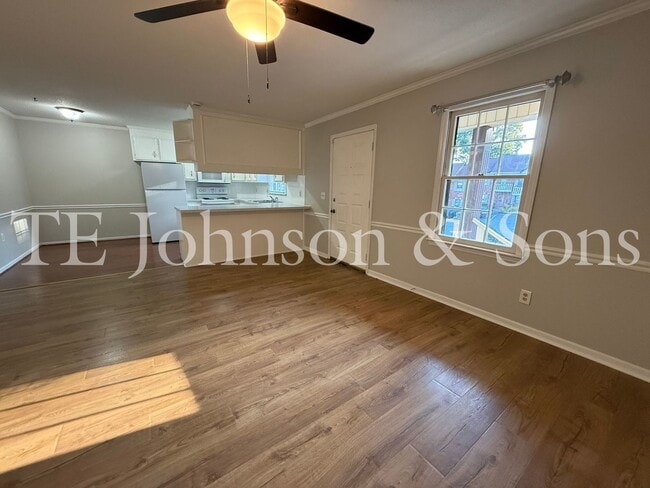 Photo - Charming 3-Bedroom with Fireplace & Modern...