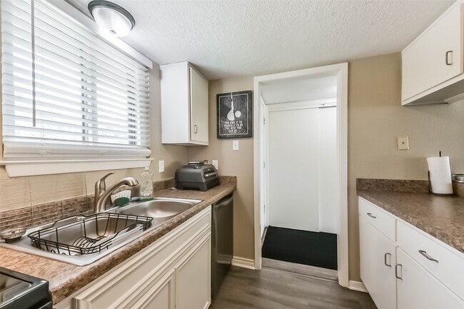 Photo - 15919 Golf Club Dr Unit 215