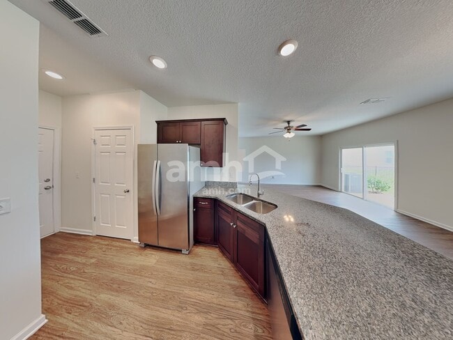 Photo - 189 E Jayce Way