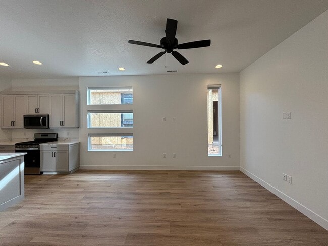 Photo - Woodland Estates Townhome!