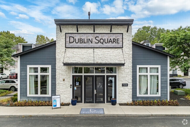 Photo - Dublin Square