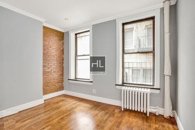 Photo - CHRISTOPHER ST. Unidad 9